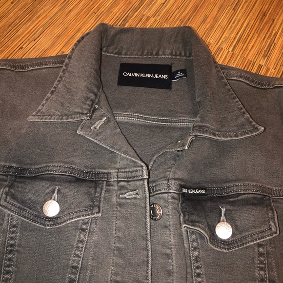 CALVIN KLEIN | GREY JEAN JACKET - Picture 3 of 5